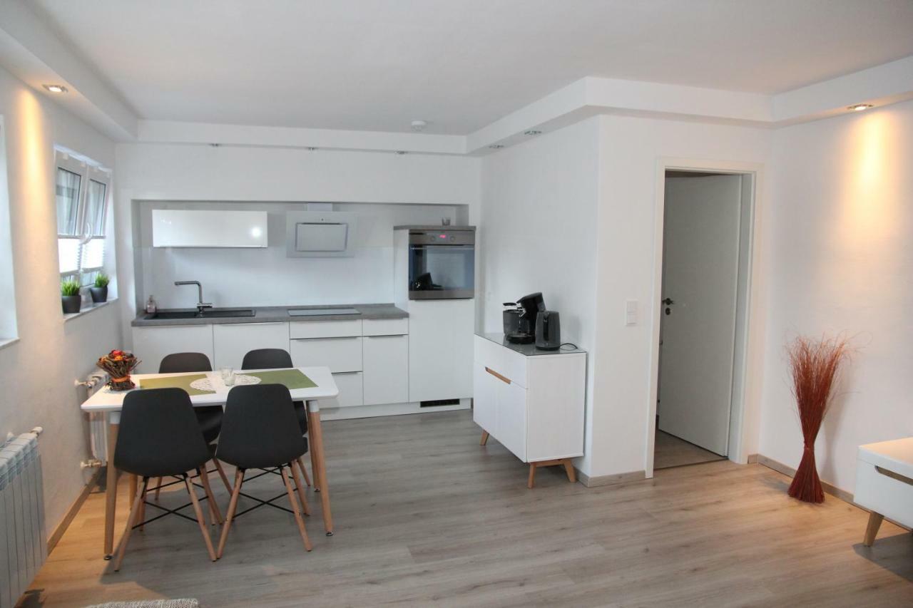 Neue Und Moderne Ferienwohnung มึลไฮม์ อันแดร์ รัวร์ ภายนอก รูปภาพ