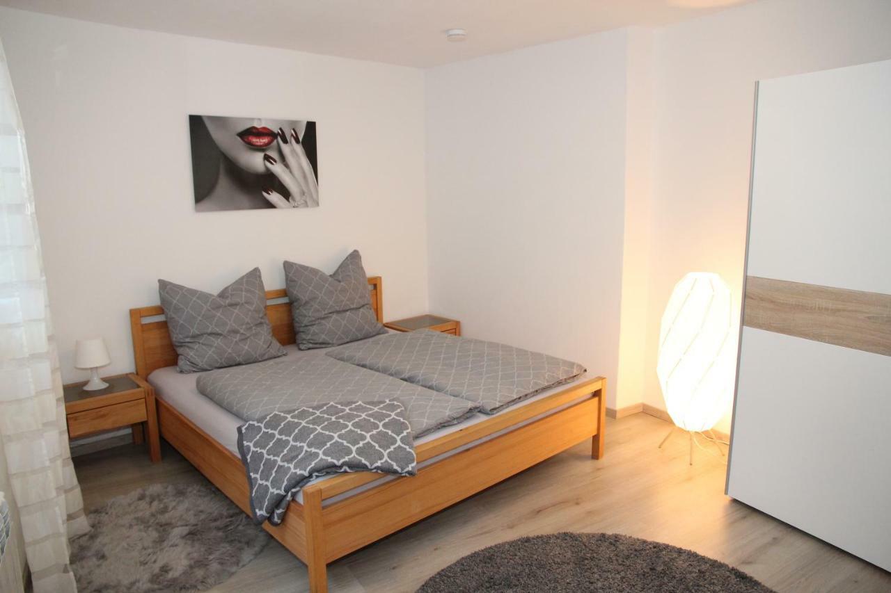 Neue Und Moderne Ferienwohnung มึลไฮม์ อันแดร์ รัวร์ ภายนอก รูปภาพ