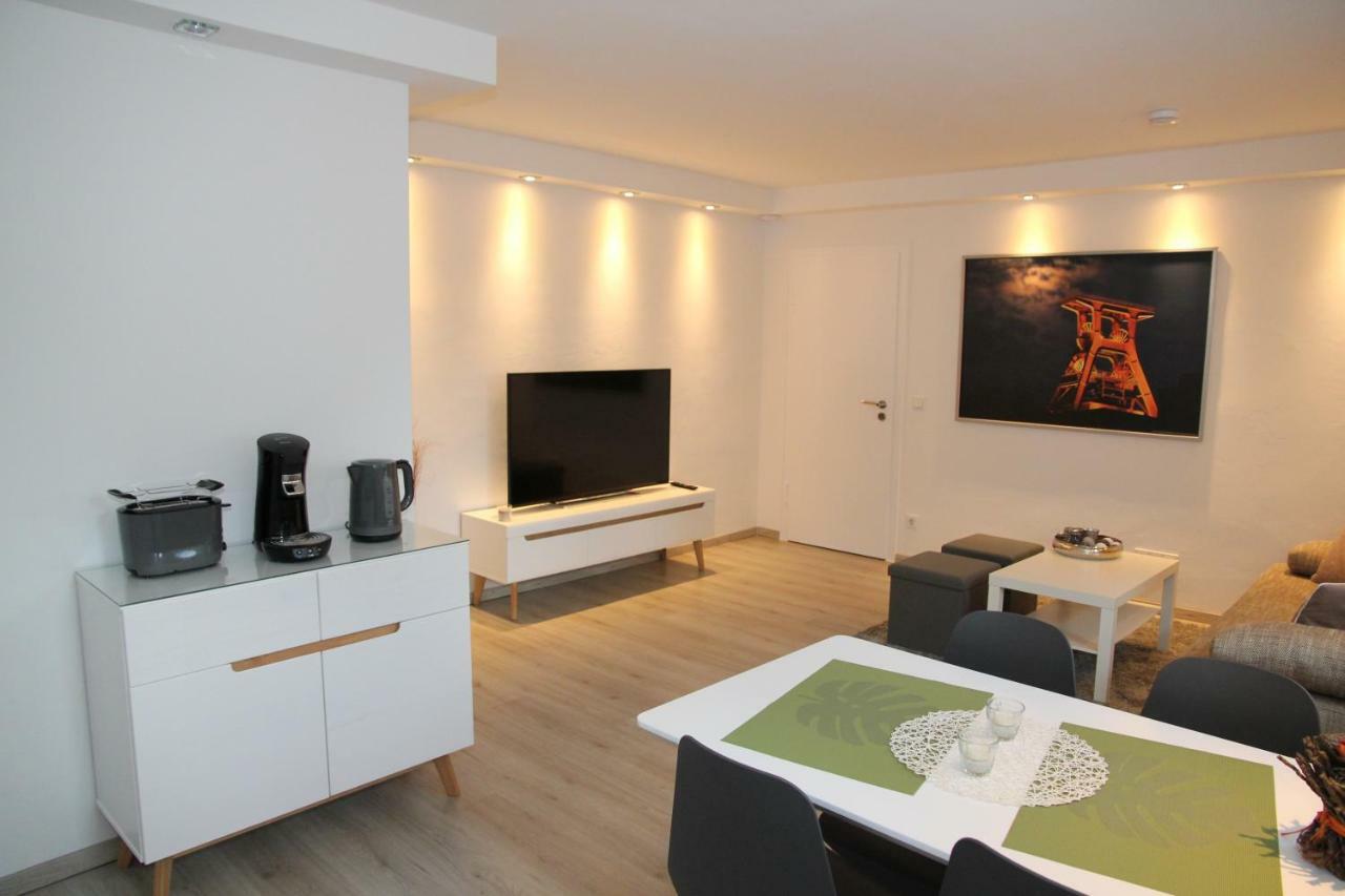 Neue Und Moderne Ferienwohnung มึลไฮม์ อันแดร์ รัวร์ ภายนอก รูปภาพ