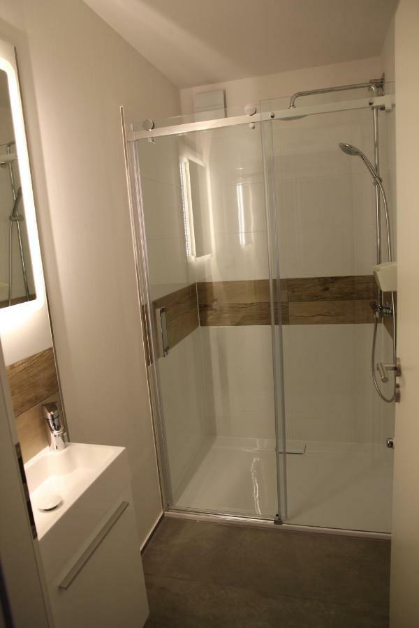 Neue Und Moderne Ferienwohnung มึลไฮม์ อันแดร์ รัวร์ ภายนอก รูปภาพ